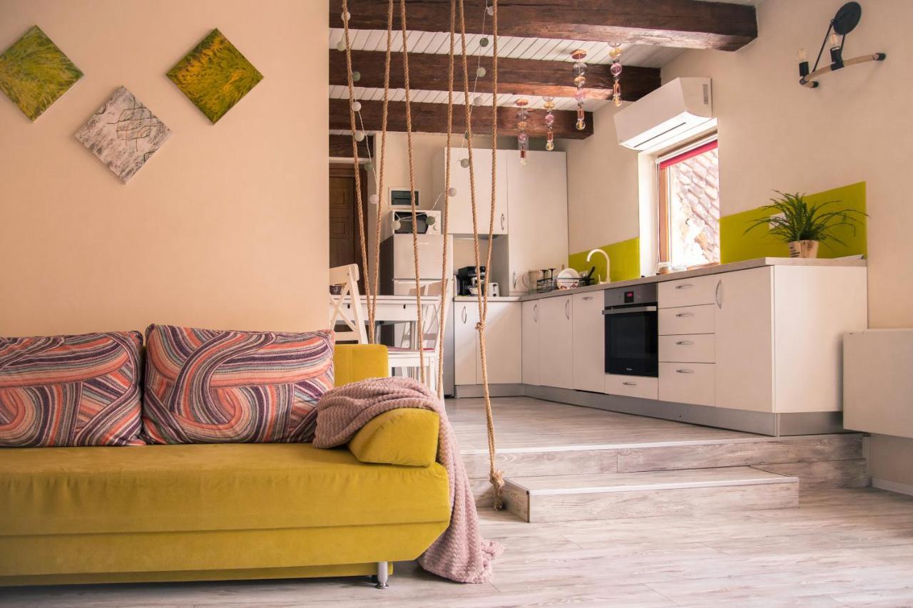 Seek And Hide - Little Emma's Hideaway Apartment *